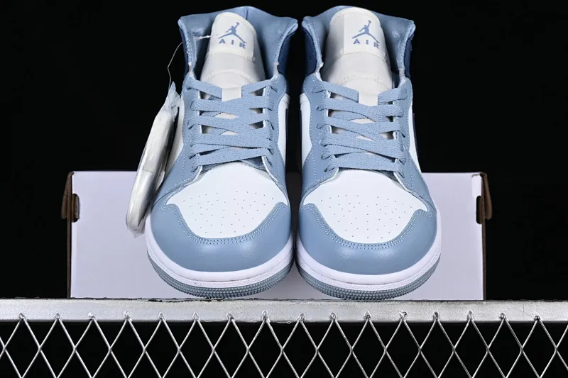 All categories Air Jordan Jordan series basketball shoes Air Jordan 1 Mid Air Jordan 1 Mid AJ1 Joe 1 white and blue Chinese culture and leisure sneakers BQ6472-140